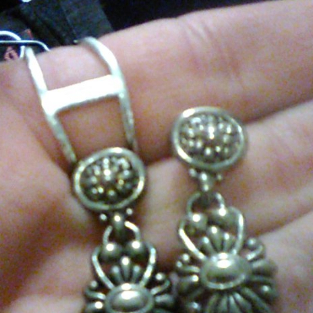 Silver earrings - Picture 2 of 7